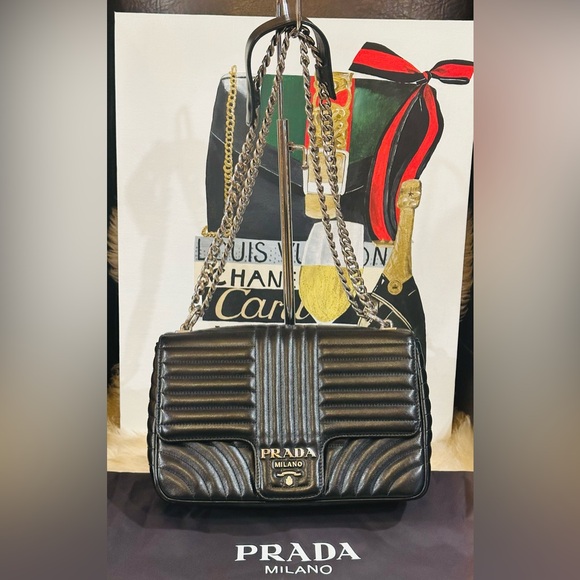 💎PRADA CHAIN FLAP SHOULDER BAG Diagramme Quilted Leather w/COA & Dust Bag - Picture 6 of 14